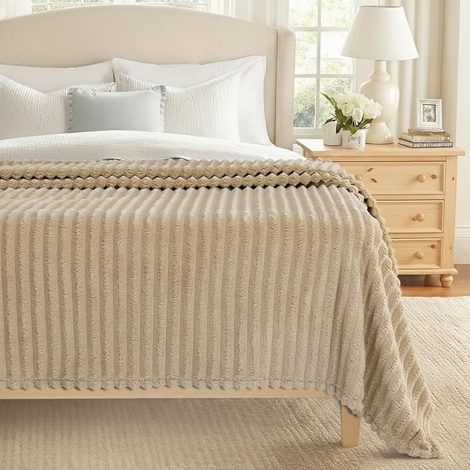 decorUhome Christmas Soft Fleece Light Brown Blanket King Size for Bed, Cozy Fluffy Plush Flannel Large Striped Throws for Couch Sofa, Lightweight Decorative Fuzzy Blanket for Woman, 108x90 Inches