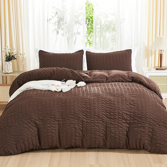 AveLom Brown Duvet Cover Cal King(104 x 98 inches), 3 Pieces (1 Duvet Cover, 2 Pillowcases), Seersucker Striped Soft Washed Microfiber, Textured Duvet Cover Set with Zipper Closure, Corner Ties