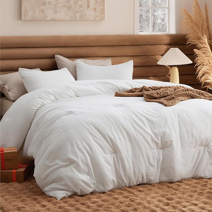 Bedsure Full Size Comforter Set, White Soft Prewashed Bedding for All Seasons, 3 Pieces GentleSoft™ Warm Down Alternative Bed Set, 1 Lightweight Comforter (82"x86") and 2 Pillowcases (20"x26")