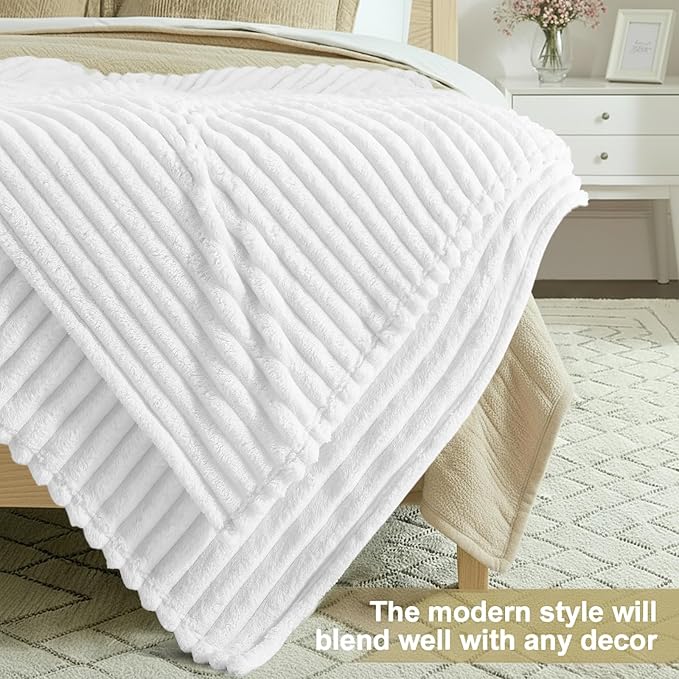 decorUhome Christmas Soft Fleece White Blanket King Size for Bed, Cozy Fluffy Plush Flannel Large Striped Throws for Couch Sofa, Lightweight Decorative Fuzzy Blanket for Woman, 108x90 Inches