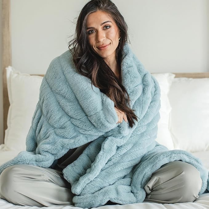 Minky Designs Glacier Glide Minky Blanket – Ultra Soft Faux Fur Throw Blanket for Couch, Bed & Home – Fluffy, Warm & Luxurious – Chic Collection (Large, 60x72)