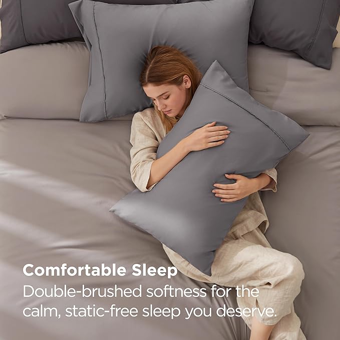Bedsure Silver Grey Pillowcase Set - Standard Size (20x26 inches) Bed Pillow Cover - Brushed Microfiber, Wrinkle, Fade & Stain Resistant - Envelop Closure Pillow Case Set of 2