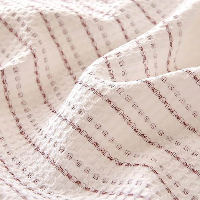Amazon Basics Waffle Weave Microfiber 3-Piece Duvet Cover Set, Includes 1 Duvet Cover and 2 Pillow Shams, Full, Pink Striped