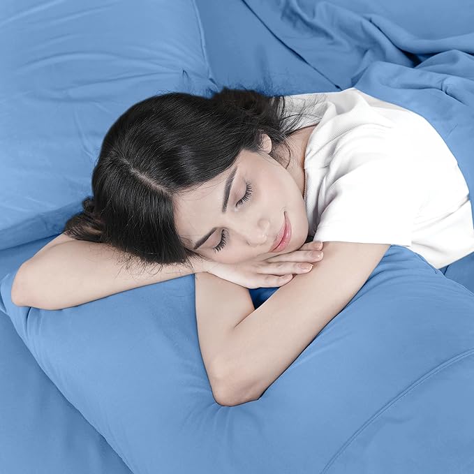 Utopia Bedding Full Sheet Set – 4 Piece Bed Sheets for Full Size Bed, Soft and Breathable Microfiber, Includes 1 Fitted Sheet, 1 Flat Sheet and 2 Pillowcases (Dutch Blue)