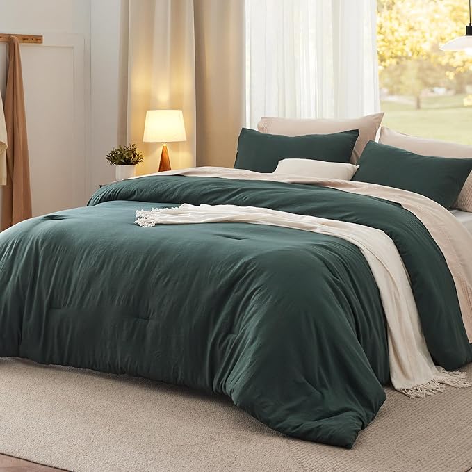 Bedsure Twin/Twin XL Comforter Set, Forest Green Prewashed Bedding for All Seasons, 2 Pieces GentleSoft™ Warm Down Alternative Bed Set, 1 Lightweight Comforter (68"x88") and 1 Pillowcase (20"x26")