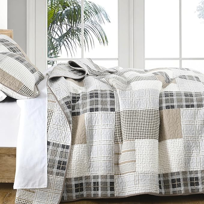KALOOLA Plaid Queen Quilt Set, 100% Cotton Beige Queen Quilt Bedding Set, Farmhouse Reversible Quilted Bedspread Coverlet with 2 Pillow Shams, Lightweight Thin Comforter for All Season, 3 Pieces