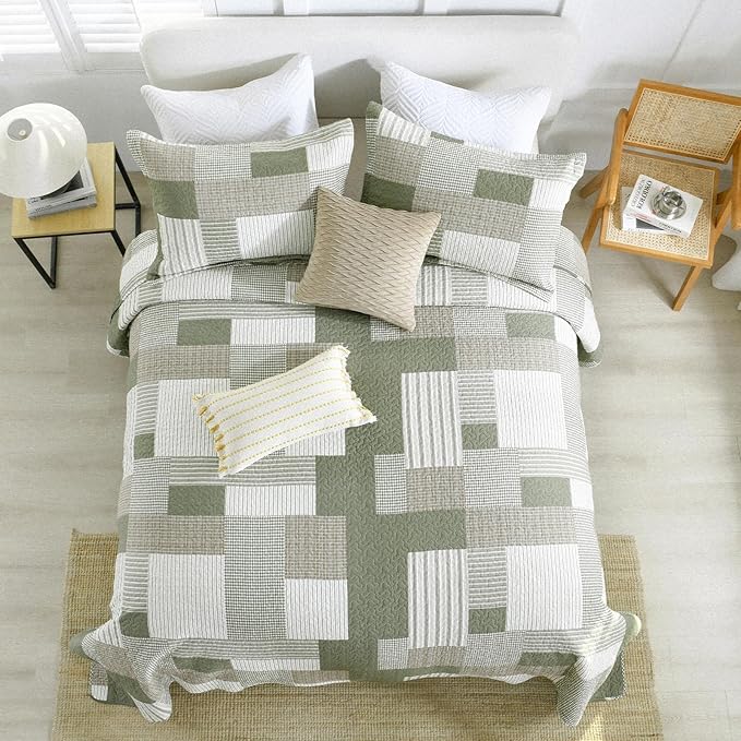 Uniclinens Plaid Quilt Set King Size, Patchwork Light Green Quilt Bedding Set, 100% Cotton Bedspreads, Farmhouse Rustic Lightweight Comforter, 3 Pieces Set with 2 Pillowshams, Green/Brown/Beige