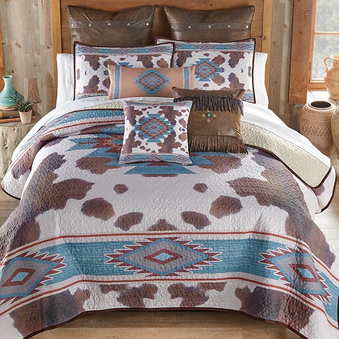BLACK FOREST DECOR Aztec Cowhide King Quilt Set - Lightweight, Southwest Style Bedding with Cowhide and Geometric Patterns, Includes Quilt and Shams, Machine Washable