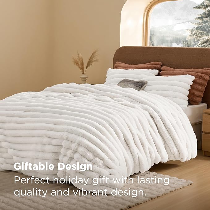 Bedsure Faux Fur Duvet Cover Queen Size - White Fluffy Duvet Cover Set, Soft and Cozy Shaggy Bedding Comforter Cover, Winter Warm Luxury Fuzzy Bed Set 3 Pieces, 1 Queen Duvet Cover and 2 Pillowcases
