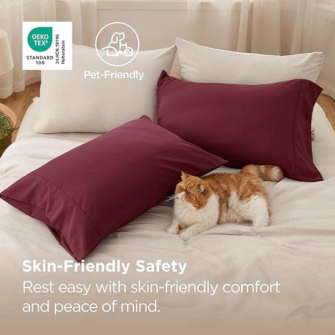 Bedsure Queen Pillow Cases Set of 2 - Burgundy Brushed Microfiber Pillowcase 2 Pack, Super Soft Pillowcase, Pillow Case Covers with Envelope Closure, Wrinkle, Fade and Stain Resistant, 20x30 Inches