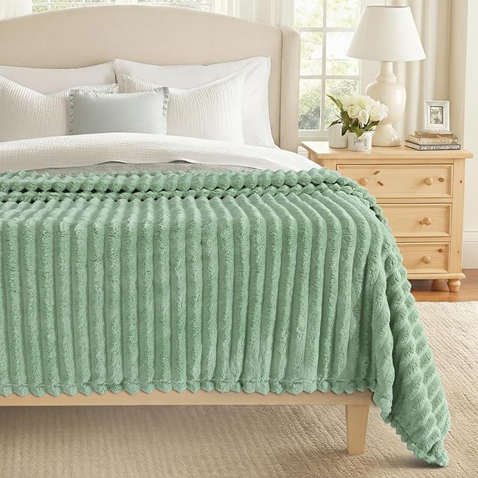decorUhome Christmas Soft Fleece Sage Green Blanket Queen Size for Bed, Cozy Fluffy Plush Flannel Large Striped Throws for Couch Sofa, Lightweight Decorative Fuzzy Blanket for Woman, 90x90 Inches
