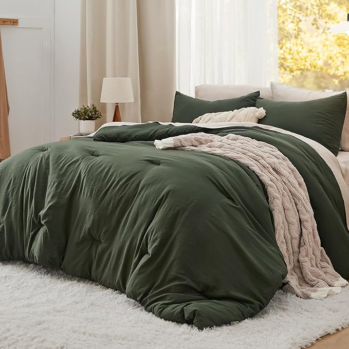 Bedsure Full Size Comforter Set, Dark Green Soft Prewashed Bedding for All Seasons, 3 Pieces GentleSoft™ Warm Down Alternative Bed Set, 1 Lightweight Comforter (82"x86") and 2 Pillowcases (20"x26")