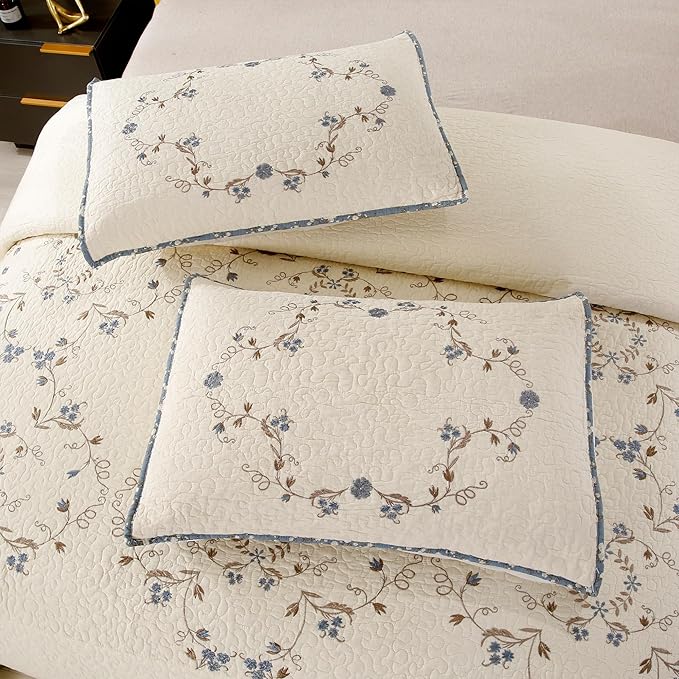 Quilt Set Blue Floral 3D Embroidery Pattern 3 PCS 100% Cotton Reversible Quilted Embroidered Decorative Bedspreads Coverlet Set, Lightweight &Soft Full Size White Bedding Coverlet for All Season