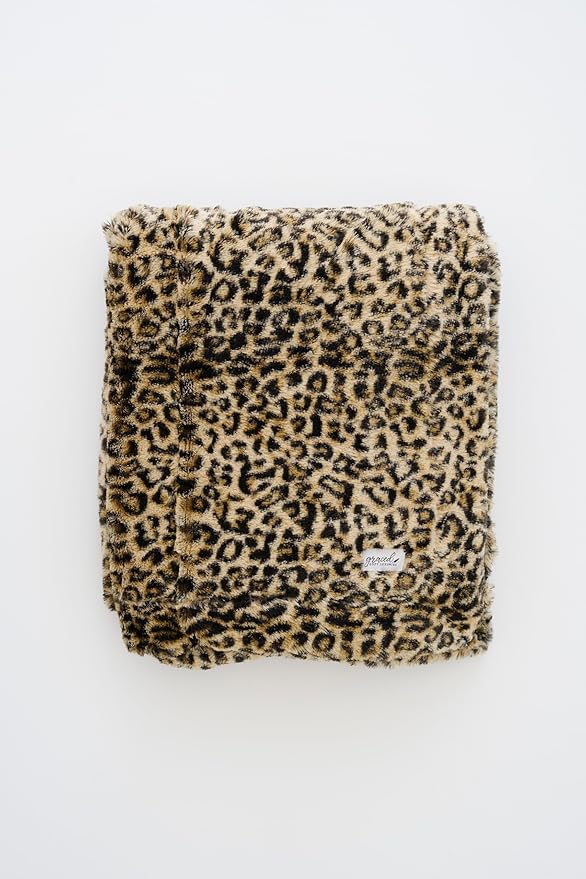 GRACED SOFT LUXURIES Throw Blanket Softest Warm Elegant Cozy Comfy Decorative Thick Faux Fur for Modern Living (Classic Leopard, Extra Large 60" x 80")