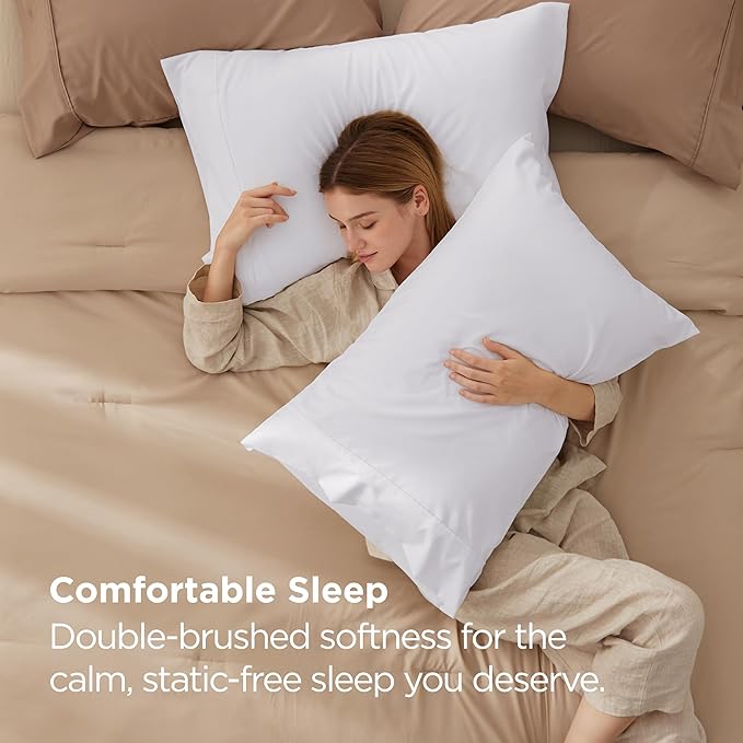 Bedsure Pillow Cases Standard Size Set of 2 - White Brushed Microfiber Pillowcases, Super Soft Pillowcase, Pillow Case Covers with Envelope Closure, Wrinkle, Fade and Stain Resistant, 20x26 Inches