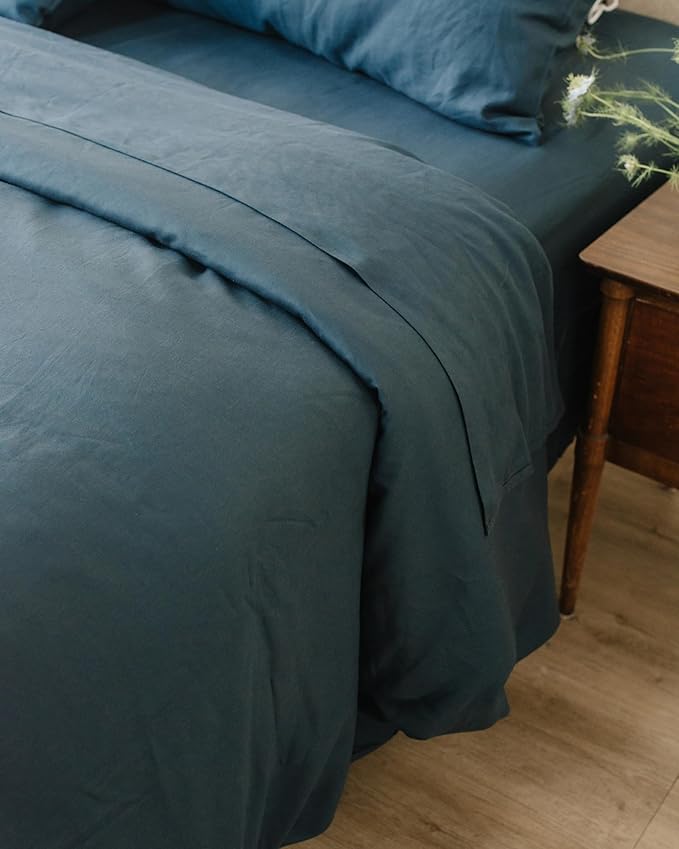 Cozy Earth Luxury Duvet Cover Queen - 100% Viscose from Bamboo - Ultra-Soft, Cooling & Lightweight Duvet Cover - Temperature-Regulating Bedding - Concealed Zip & Interior Snap Closures - Pacific Blue