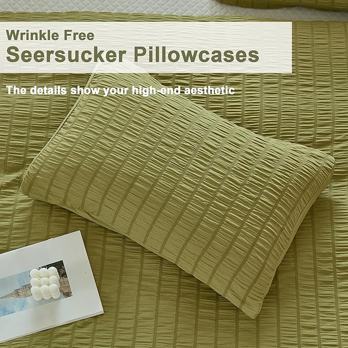 AveLom Olive Green Seersucker Duvet Cover Set Queen Size (90 x 90 inches), 3 Pieces (1 Duvet Cover + 2 Pillowcases), Ultra Soft Washed Microfiber, Textured Duvet Cover with Zipper Closure, Corner Ties