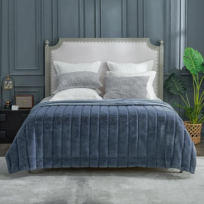 Cozy Bliss Faux Fur Throw Blanket for Couch, Cozy Warm Plush Striped Blanket for Sofa Bedroom Living Room, 90 * 90 Inches Blue