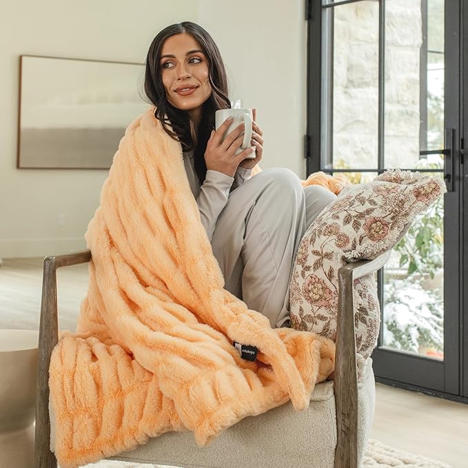Minky Designs Passionate Peach Minky Blanket – Ultra Soft Faux Fur Throw Blanket for Couch, Bed & Home – Fluffy, Warm & Luxurious – Chic Collection (X-Large, 60x84)
