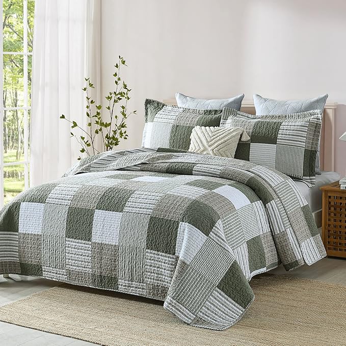 KALOOLA Plaid King Quilt Set, 100% Cotton Green Beige King Bedding Set 3 Pieces, Farmhouse Lightweight Bedspread Coverlet for All Seasons, 1 Quilt 2 Pillowshams