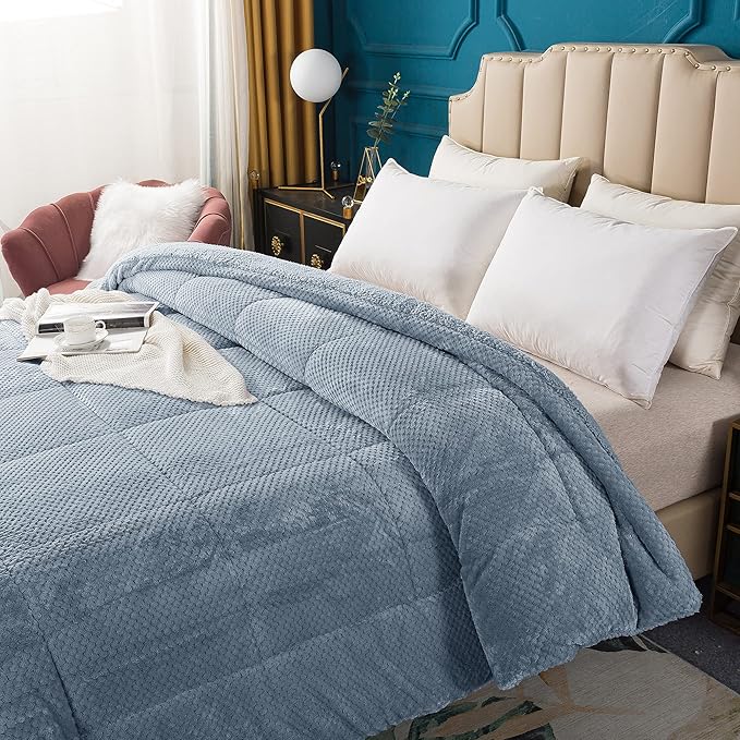 KASENTEX Super Ultra Soft Luxury Plush Sherpa Comforter, Cozy Reversible Faux Fur Machine Washable Bedding, Grey Blue, King Size