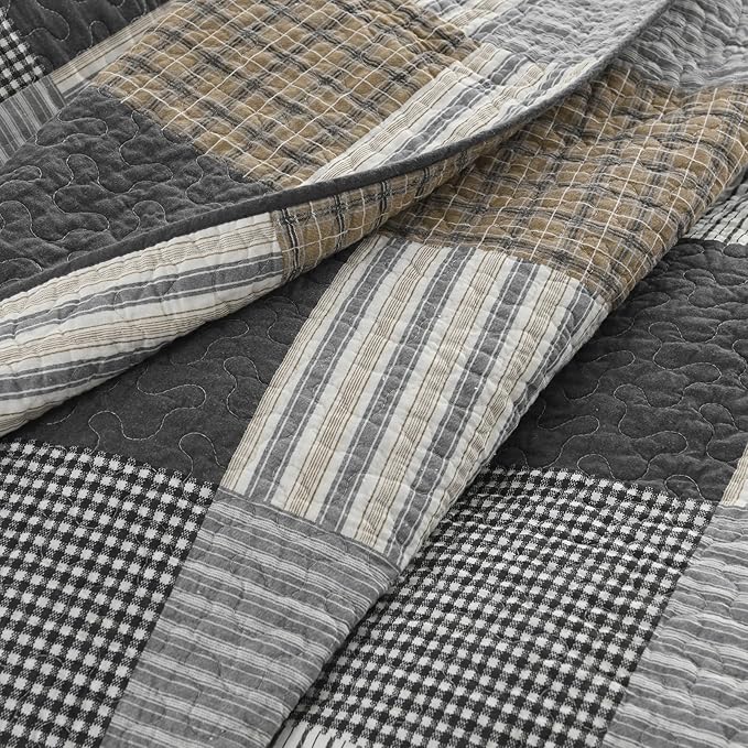 KALOOLA Plaid Quilts Queen Size, 100% Cotton Soft Lightweight Bedding Set 3 Pieces, Farmhouse Quilted Bedspread with 2 Pillowshams for Queen Bed, Grey White Black Coverlet for All Season
