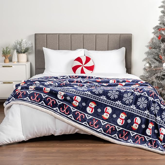 PAVILIA Premium Christmas Sherpa Throw Blanket | Christmas Decoration Gift, Fleece, Plush, Warm, Cozy Reversible Microfiber Holiday Blanket | Blue Christmas - 50x60