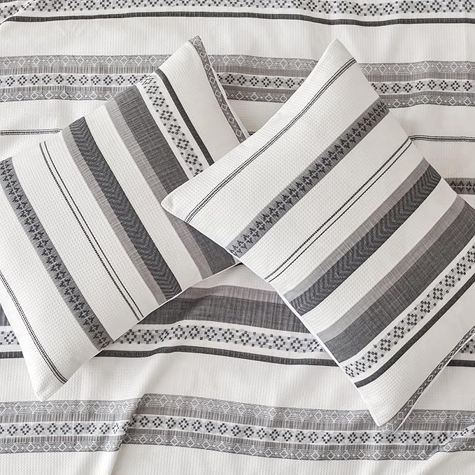 Amazon Basics Waffle Weave Microfiber 3-Piece Duvet Cover Set, Includes 1 Duvet Cover and 2 Pillow Shams, California King, Grey Striped