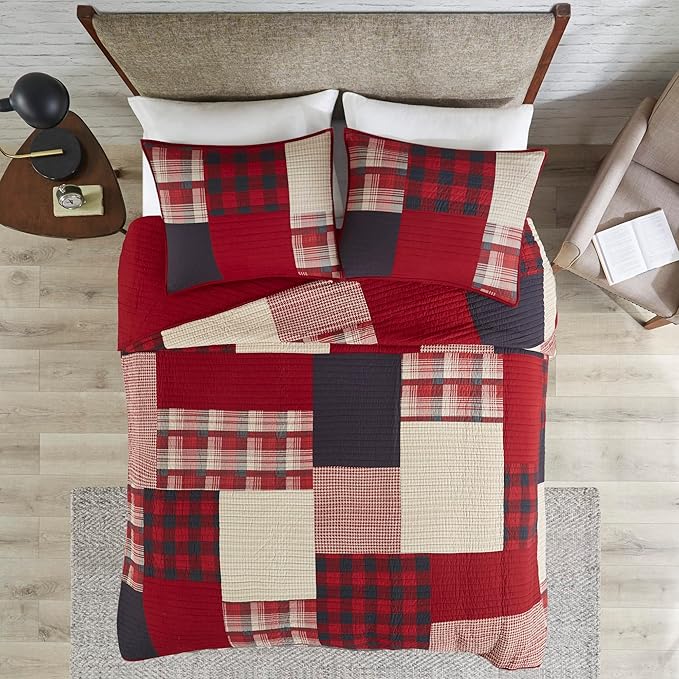 Woolrich Sunset Reversible Quilt Set - Cottage Styling Reversed to Solid Color, All Season Lightweight Coverlet, Cozy Bedding Layer, Matching Shams, Oversized King/Cal King, Plaid Red 3 Piece