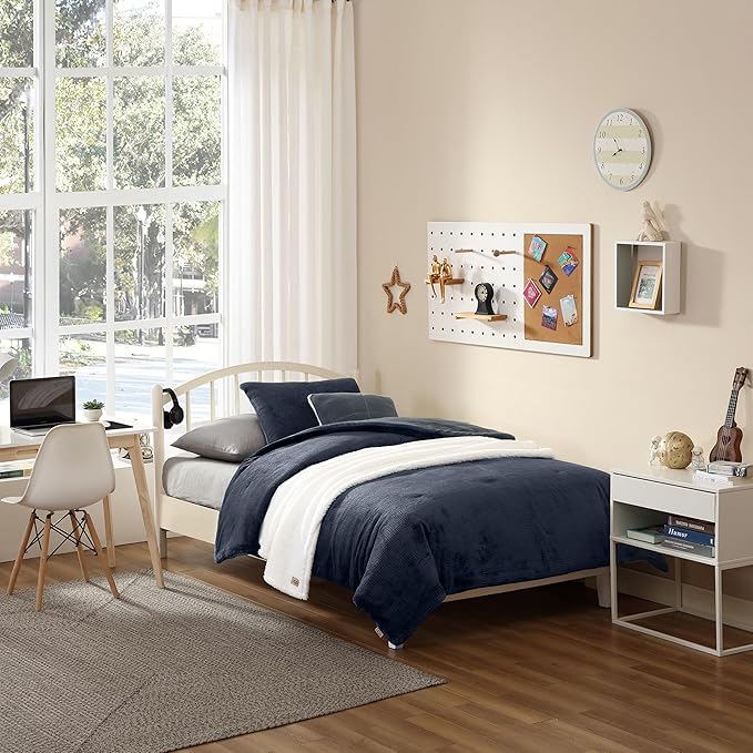 UGG Twin Comforter Set 4 Piece Bed in a Bag with Throw Blanket, Decorative Pillow Sham and Reversible Comforter Hypoallergenic Washable College Dorm Bedding, Twin XL, Blue (Remina)
