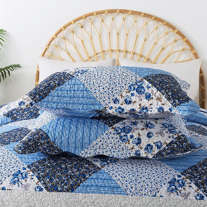 HoneiLife Quilt Sets Twin Size - 2 Piece Microfiber Quilts Reversible Bedspreads Patchwork Coverlets Floral Bedding Set All Season Quilts with Blue and White Porcelain Pattern