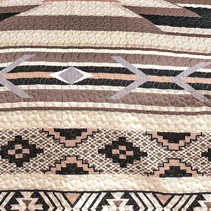 BLACK FOREST DECOR Sunset Crossing King Quilt Set - Lightweight, Southwestern Style Bedding with Bold Geometric Print, Includes Quilt and Shams, Machine Washable