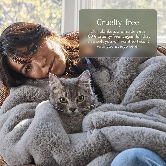 UnHide Marshmallow - Faux Fur Blanket - Heavy Weight, Extra Soft Blanket - Made from Recycled Materials - Machine Washable - Medium (60" x 80") - Emerald Kitten