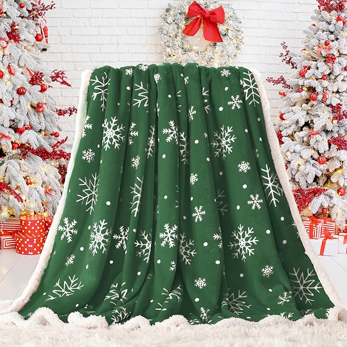 Touchat Christmas Throw Blanket, Sherpa Christmas Blankets, Fuzzy Fluffy Soft Cozy Blanket, Fleece Flannel Plush Microfiber Blanket for Couch Bed Sofa (50" X 60",Green Snowflake)
