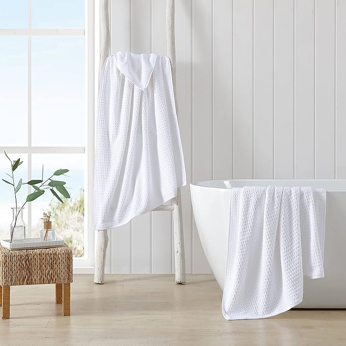 Tommy Bahama - Bath Towels, Highly Absorbent & Soft Bathroom Essentials, Low Linting & Fade Resistant, Oeko-Tex Certified (Northern Pacific White, 2 Piece)