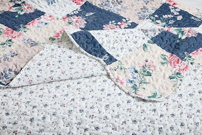 Brilliant Sunshine Roses in Beige Quilt Set, 2-Piece Bedding Sets, Lively Patchwork Design, Washable, Reversible Bedspread, Soft Lightweight Coverlet, All-Season, Twin/Twin XL, Vintage Indigo