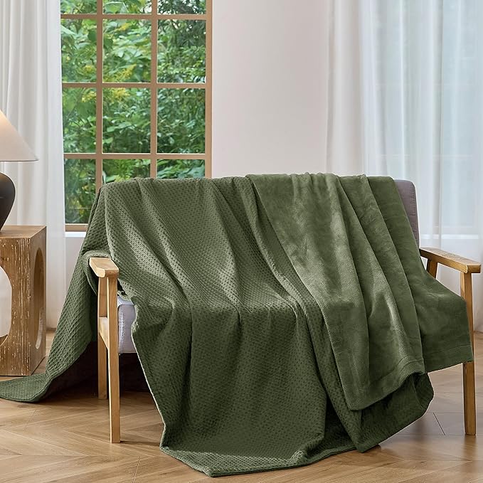 CHUFFED Cotton Waffle Blanket King Size-Plush Milk Velvet & Reversible Waffle Weave,Anti-Static 300Gsm Design，Thick Cozy Soft Winter Blanket for Bed, Couch, Sofa - Olive Green, 104x90 Inches