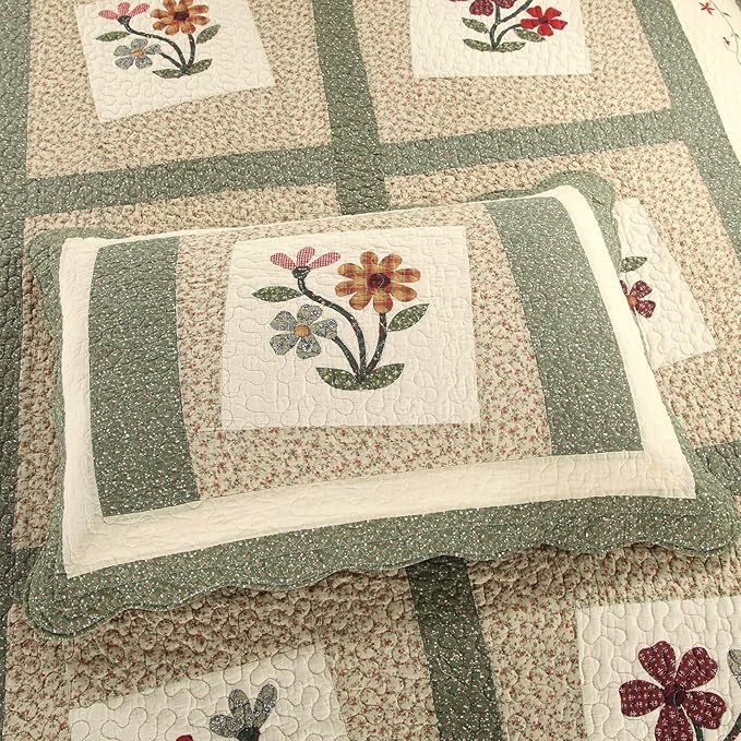 vctops Farmhouse Green 3 Piece Embroidered Floral Quilted Bedspread Quilt Set 100% Cotton Reversible Patchwork Coverlet Set 1 Quilt and 2 Pillow Shams (Green,King)