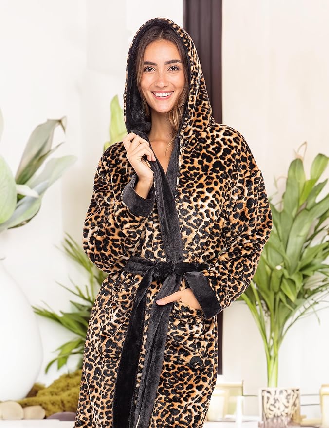 Alexander Del Rossa Womens Robe, Long Plush Bathrobe with Hood, Hooded Robes for Women Plus Size Bath Robe