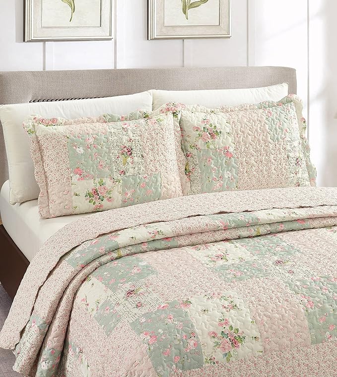 Brilliant Sunshine Rose and Sage Quilt Set, 3-Piece Bedding Sets, Traditional Patchwork Design, Washable and Reversible Bedspread, Soft Lightweight Coverlet, All-Season, Full/Queen, Light Pink Green