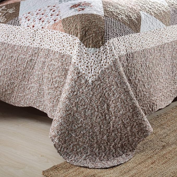 HoneiLife Quilt Set - 3 Piece Microfiber Reversible Bedspreads Patchwork Coverlets Floral Bedding Set All Season- Splicing Mocha Rose,Queen/Full Size