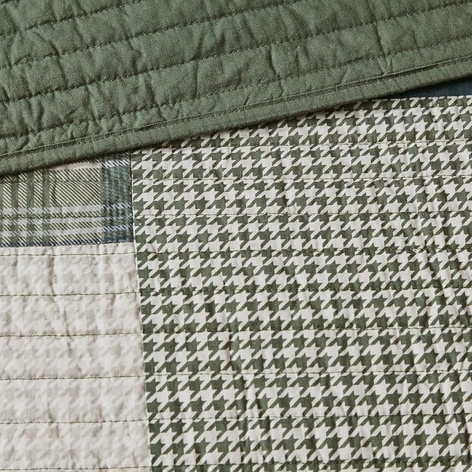 Woolrich Mill Creek Reversible Quilt Set - Cottage Styling Reversed to Solid Color, All Season Lightweight Coverlet, Cozy Bedding Layer, Matching Shams, Oversized Full/Queen, Plaid Green 3 Piece