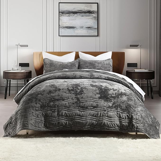 Velvet Quilt Set, Grey Velvet Quilt King Size Comforter Set, Luxury Bedding Soft Plush Bedspread, Machine Washable Coverlet, All-Season 3 Pieces