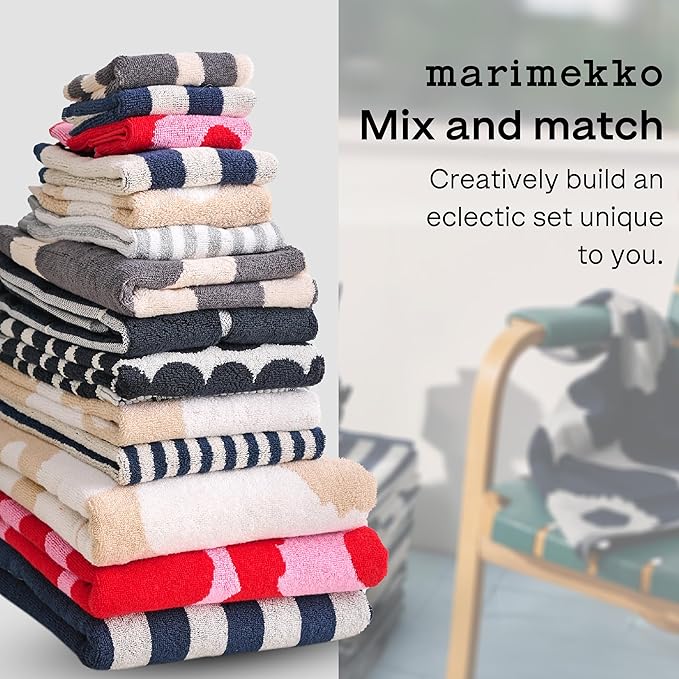 MARIMEKKO Unikko Terry Cotton Bath Towel (Red) – Floral Patterned Bath Towels – 59 in x 28 in