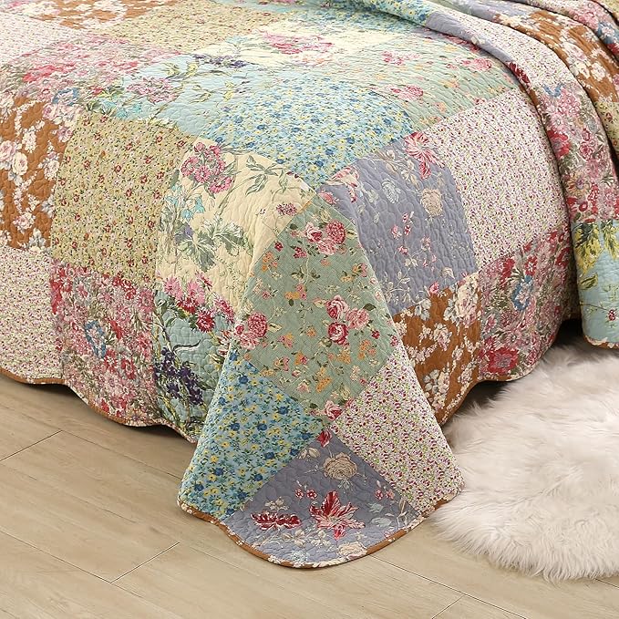 vctops Boho Patchwork Cotton Quilted Bedspread Quilt Set Queen Size 3 Pieces Soft Reversible Lightweight Coverlet Set Floral Print 1 Quilt and 2 Pillow Shams (Purple,Queen)