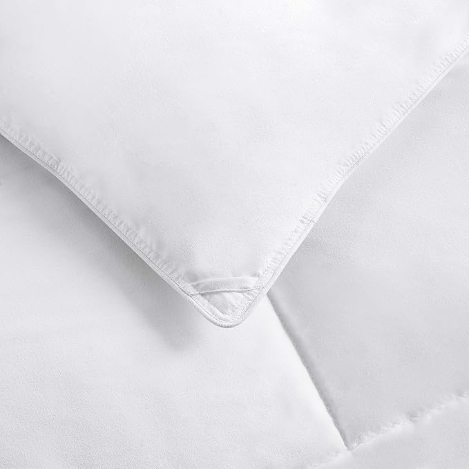 Amazon Basics White Down Alternative Comforter and Duvet Insert with Corner Tabs (Twin, All-Season)