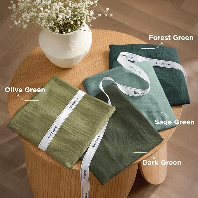 Bedsure Oversized King Comforter Set, Dark Green Soft Prewashed Bedding for All Seasons, 3 Pieces GentleSoft™ Down Alternative Bed Set, 1 Lightweight Comforter (120"x98") and 2 Pillowcases (20"x36")