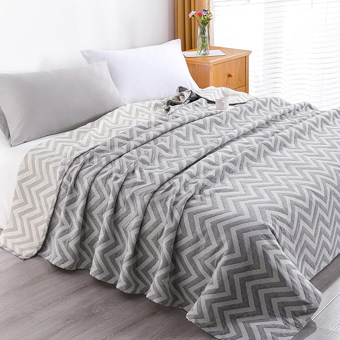 NTBAY 3 Layers Cotton Muslin 106x92 King Bed Blanket, Super Soft Breathable Thermal Yarn Dyed Quilt for Adults, Perfect Lightweight Blanket for Couch Sofa Bed All Seasons, Chevron
