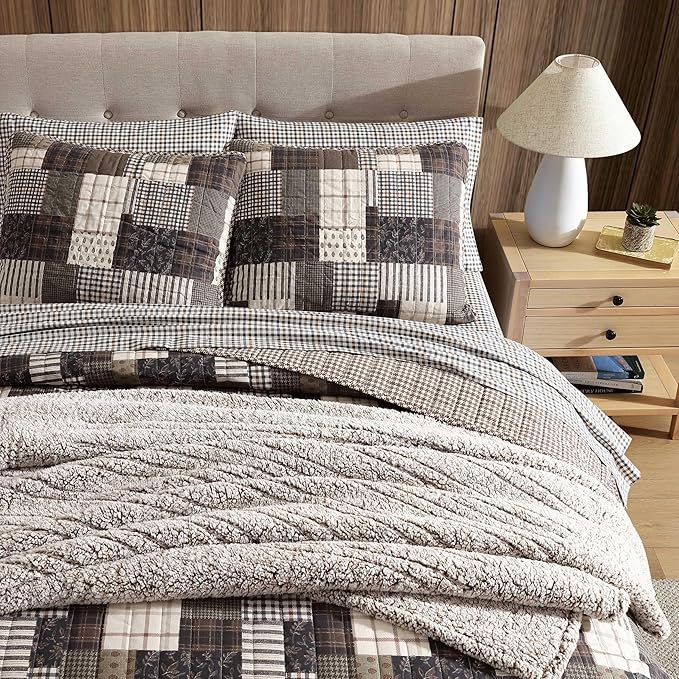 Eddie Bauer - Twin Quilt Set, Naturally Soft Cotton Bedding w/a Lightweight Feel for All-Year Comfort, Reversible w/Matching Pillowcase, 2 Piece Bed Set (Antique Brown)