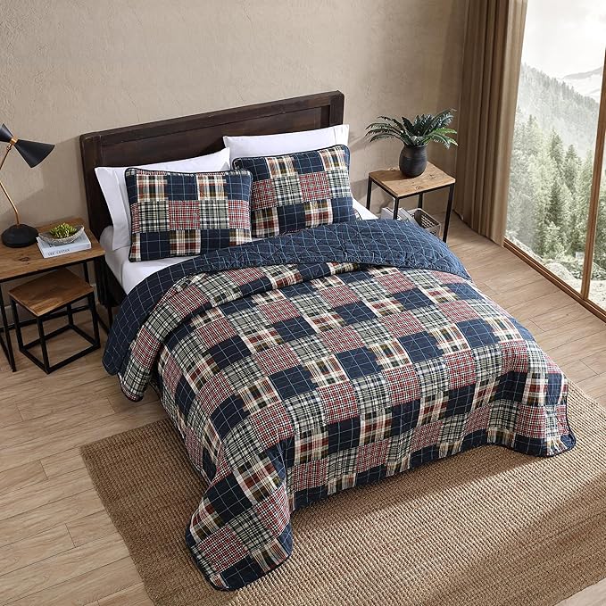 Eddie Bauer - King Quilt Set, Cotton Reversible Bedding with Matching Shams, Luxurious Bedding Set (Madrona Navy/Red, King)